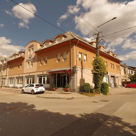 Hotel Vadaszkuert Superior Szekesfehervar Ngoại thất bức ảnh
