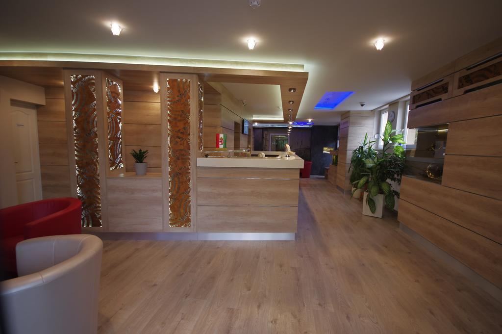 Hotel Vadaszkuert Superior Szekesfehervar Ngoại thất bức ảnh