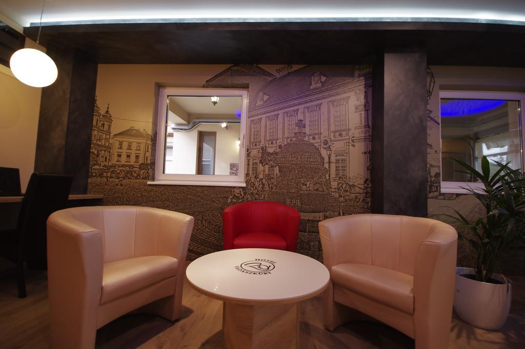 Hotel Vadaszkuert Superior Szekesfehervar Ngoại thất bức ảnh